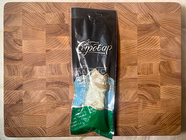 Сыр 100 гр ГОРНЫЙ СЫРОВАР (Косичка с укропом и чесноком) в Петрозаводске